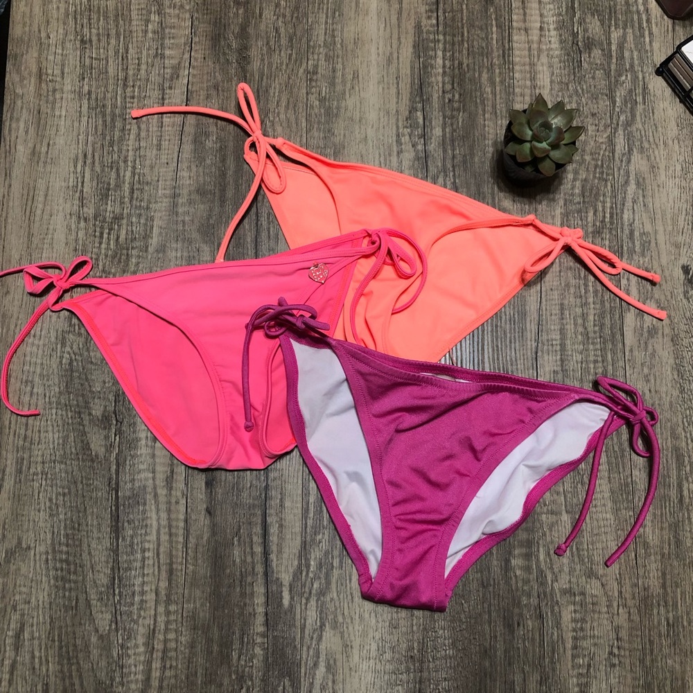 Bundle of 3 bikini bottoms, S/M